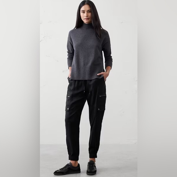 3 Pairs Banana Republic Women’s Tencel Cargo Joggers Pants Medium Petite - Picture 7 of 9